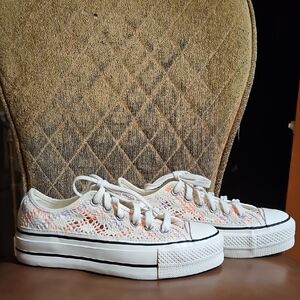 Converse Chuck Taylor All Star Lift Ox Boho Crochet Low Top Platform Sneakers